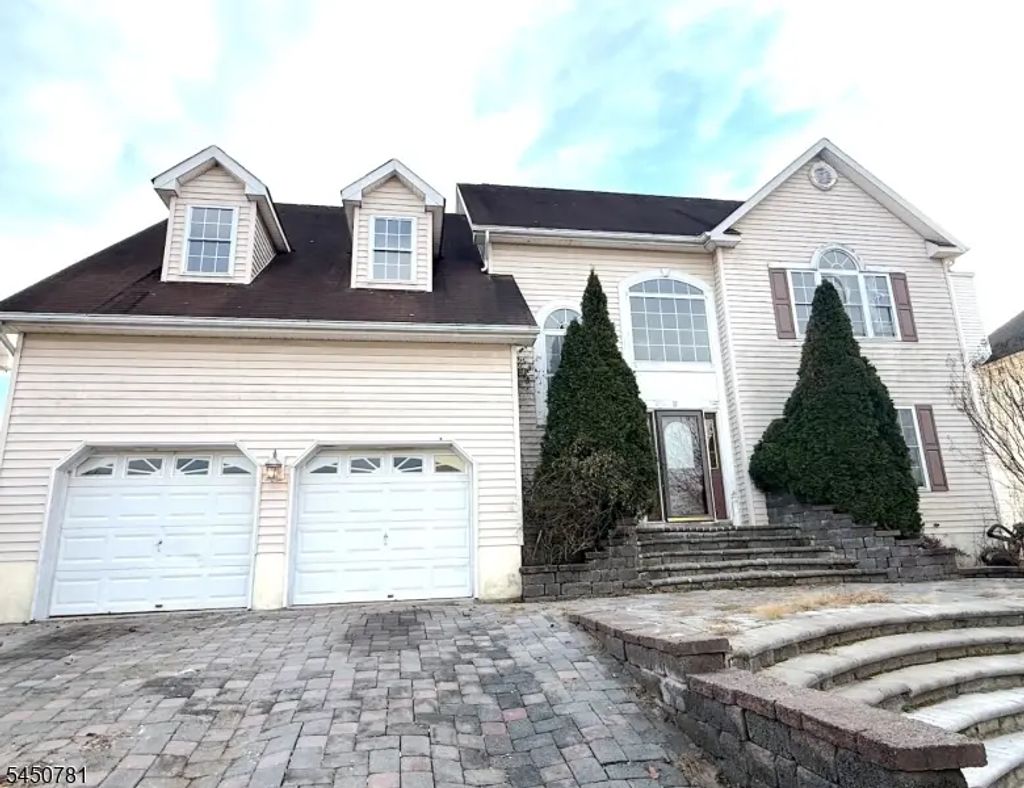 11 Decicco Dr, Raritan Boro