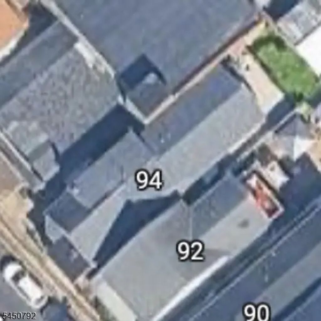 94 Redwood Ave, Paterson City