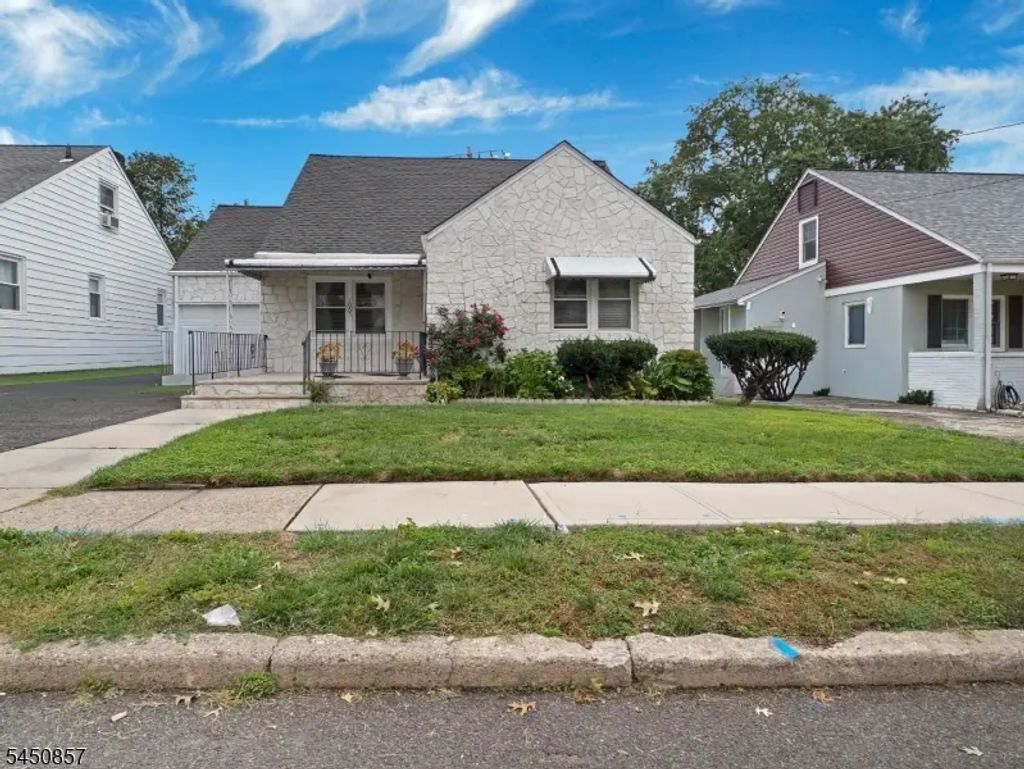 1065 Voorhees St, Hillside Twp.