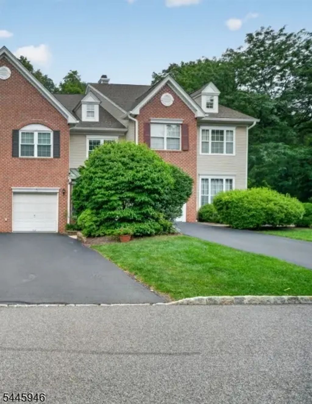 115 Constitution Way Ondo, Bernards Twp.