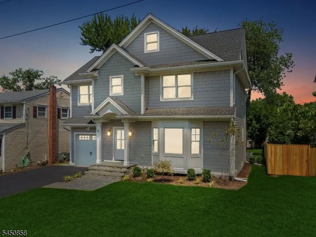 8 Pine Tree Ter, Madison Boro