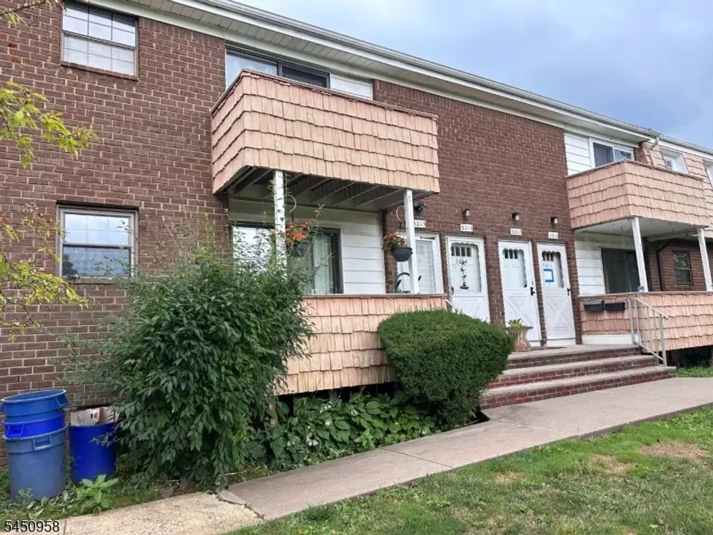 3011 Cromwell Ct, Hillsborough Twp.