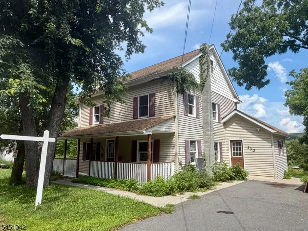 130 County Road 645, Sandyston Twp.