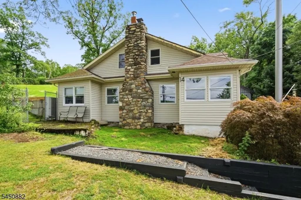 14 Alpine Dr, Jefferson Twp.