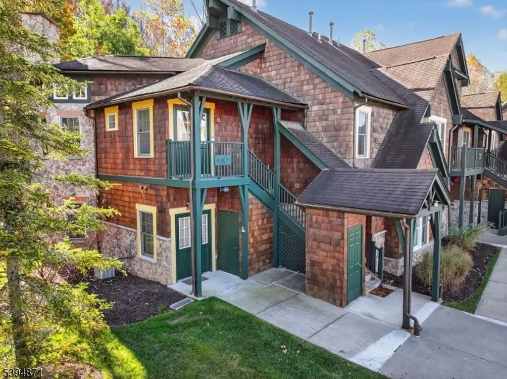10 Pine Cres Unit 21, Vernon Twp.