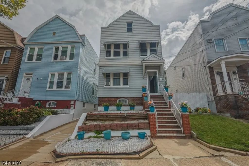 266 Columbia Ave, Jersey City