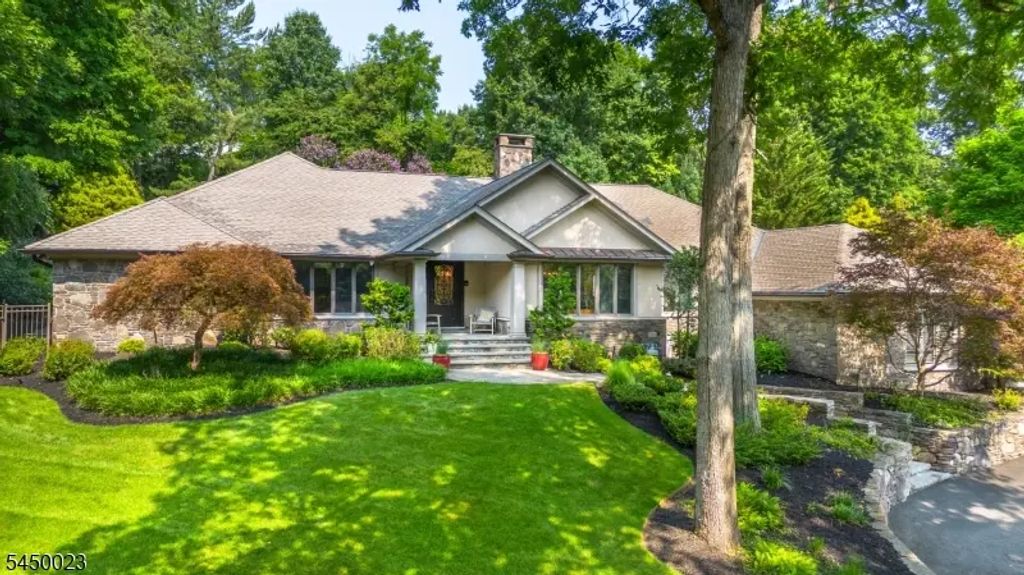 11 Ford Ln, Roseland Boro