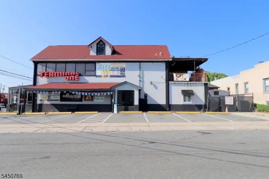 566 Spring St, Elizabeth City