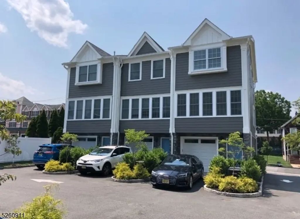 112 Cacciola Pl, Westfield Town