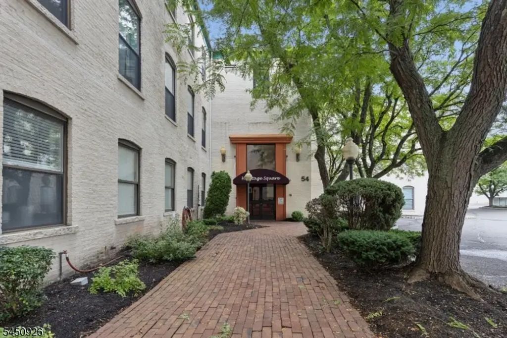 54 W Cherry St, Rahway City