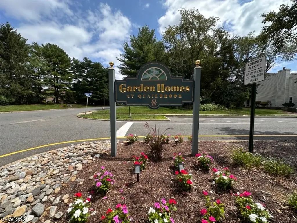 111 Almond Dr, Franklin Twp.