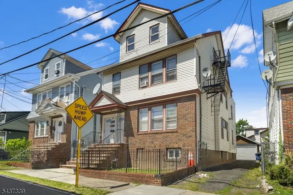 98 Delmar Pl, Irvington Twp.