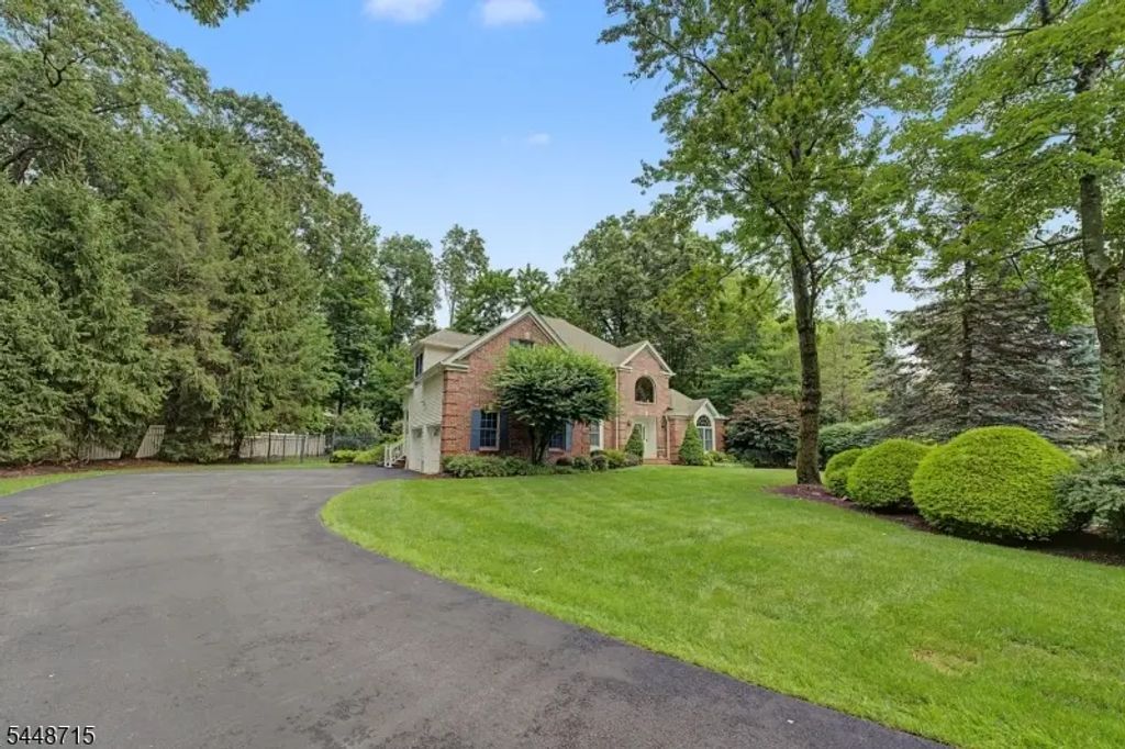 7 Melissa Dr, Denville Twp.