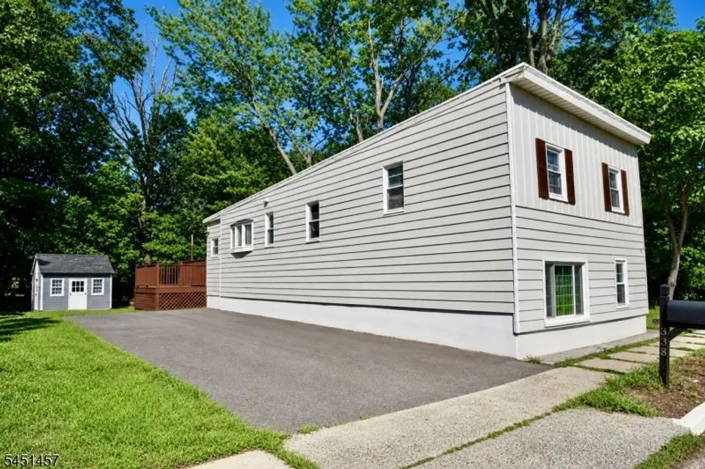 338 Delmore Ave, South Plainfield Boro