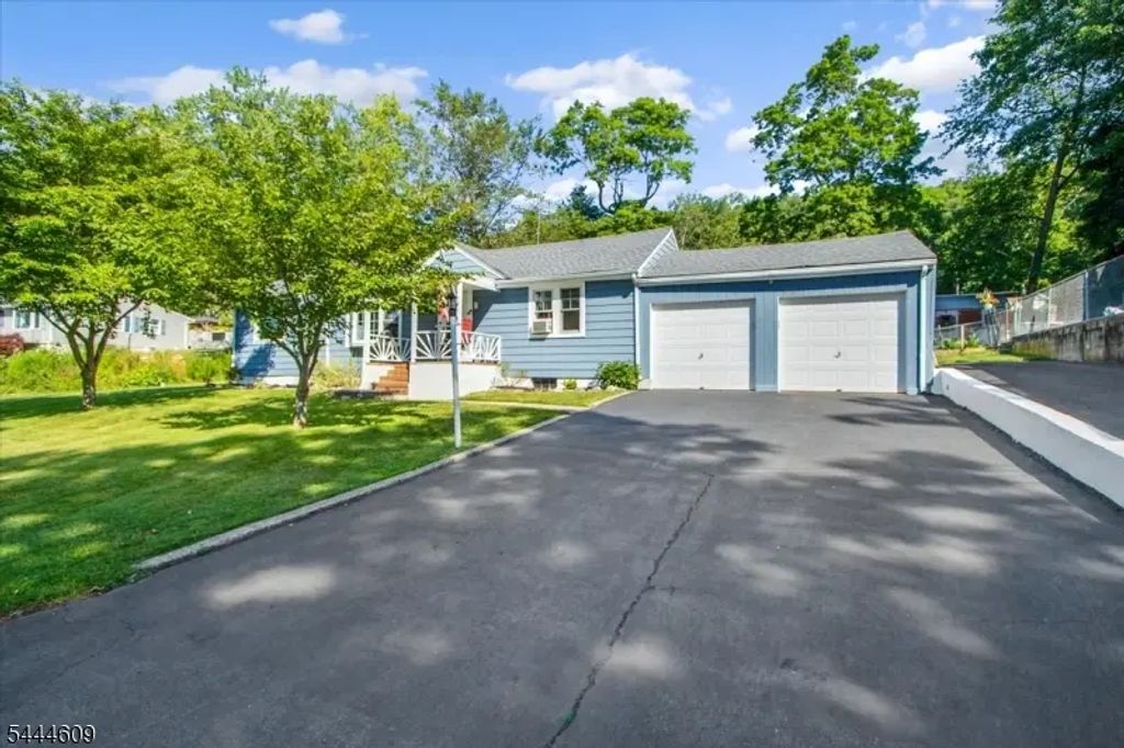 54 Oslo Dr, Rockaway Twp.