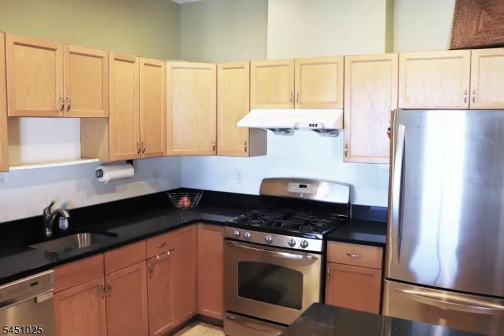 370 Summerhill Dr, Parsippany-Troy Hills Twp.