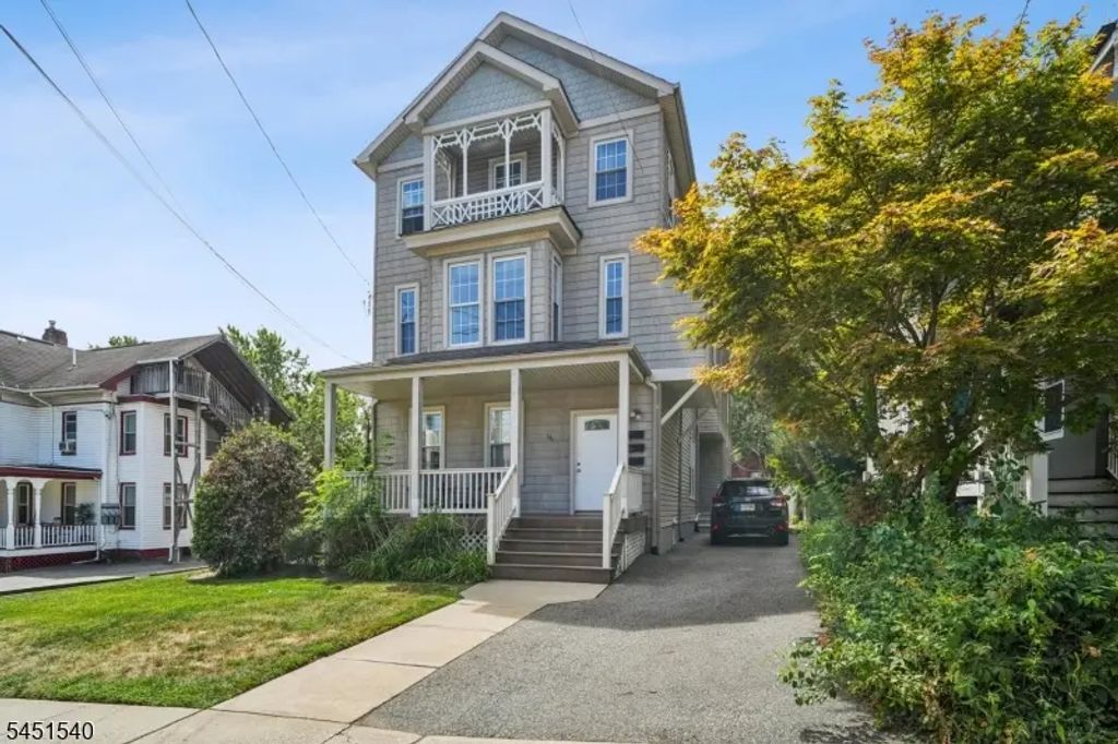 141 Walnut St, Montclair Twp.