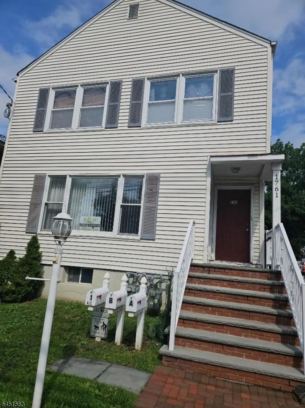 1761 E 2nd St, Scotch Plains Twp.