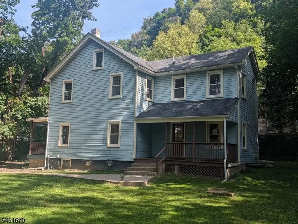 840 S Main St, Phillipsburg Town