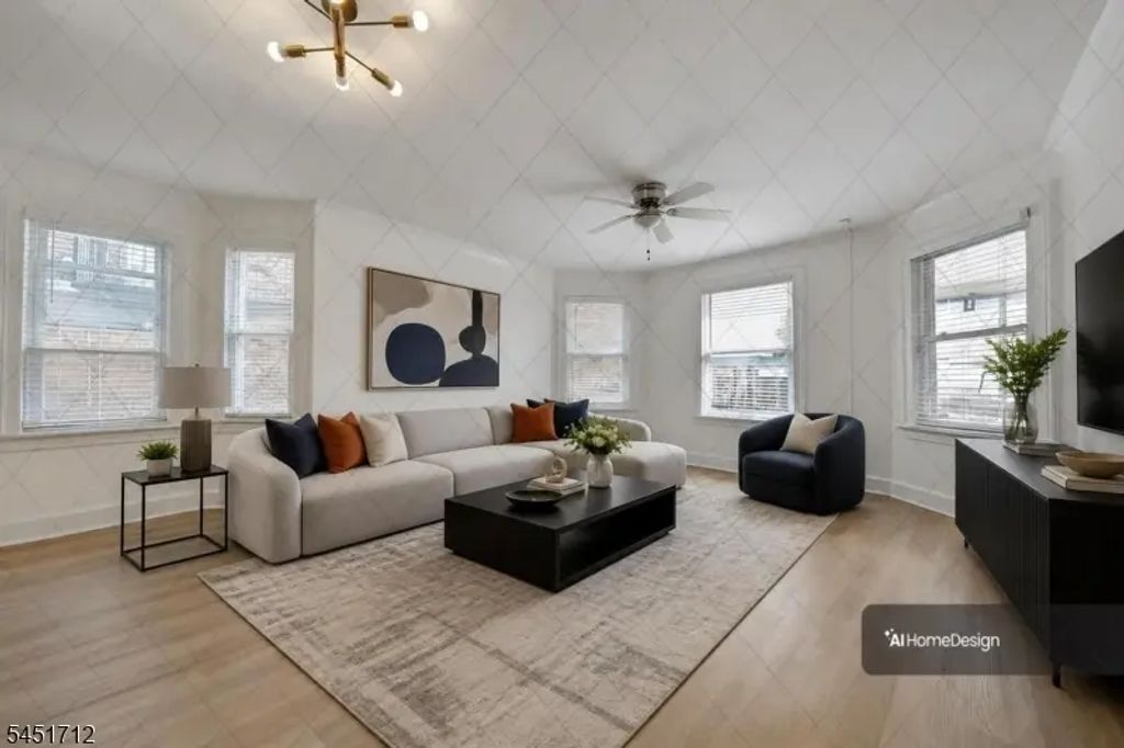 127 N 16th St, East Orange City