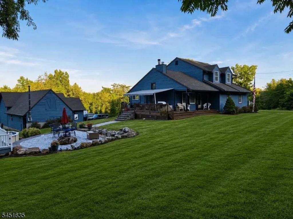 38 Sally Harden Rd, Wantage Twp.