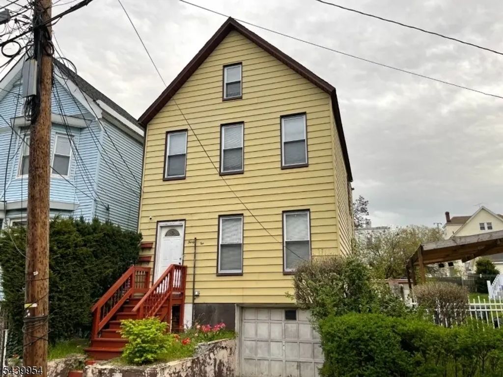 32 Oak Ave, Irvington Twp.
