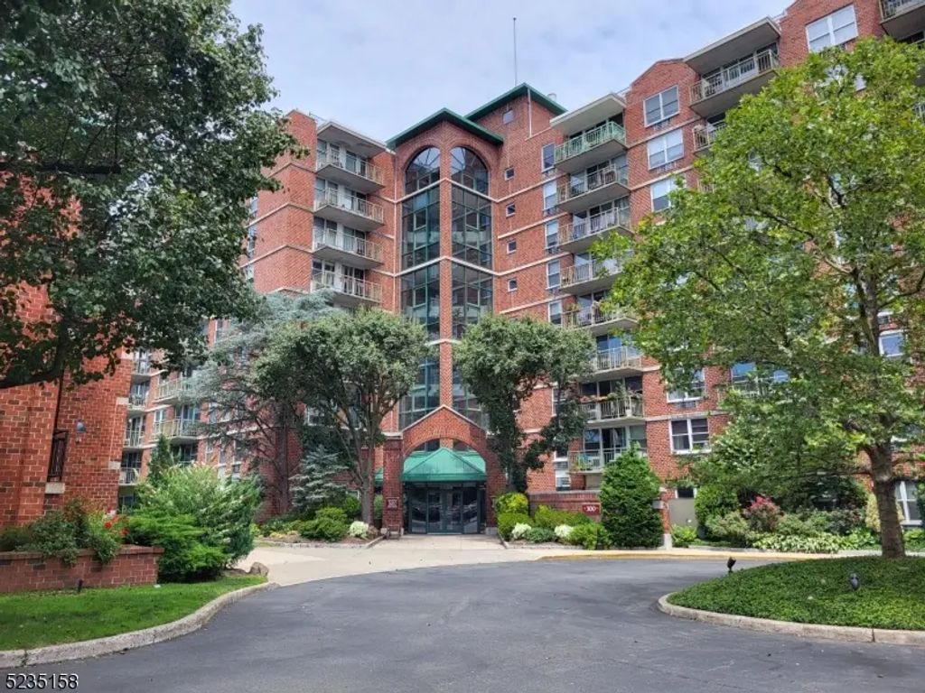 300  113 Main St, Little Falls Twp.