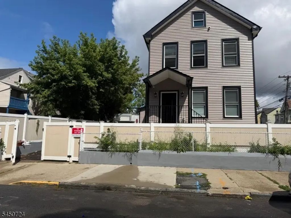 49 Mercer St, Paterson City