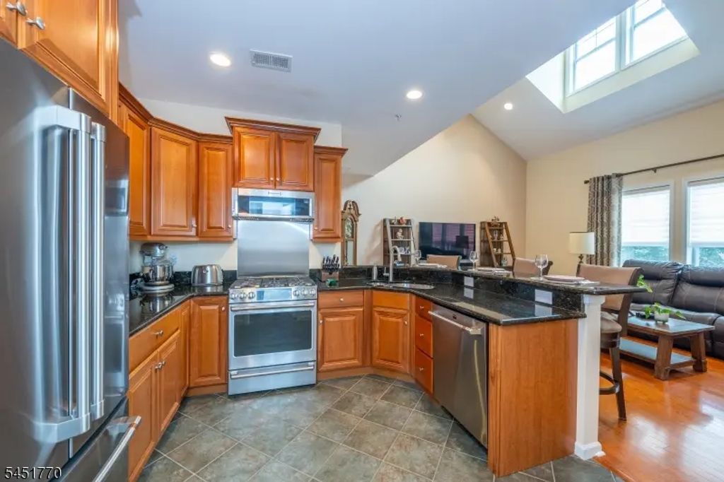814 River Pl, Butler Boro