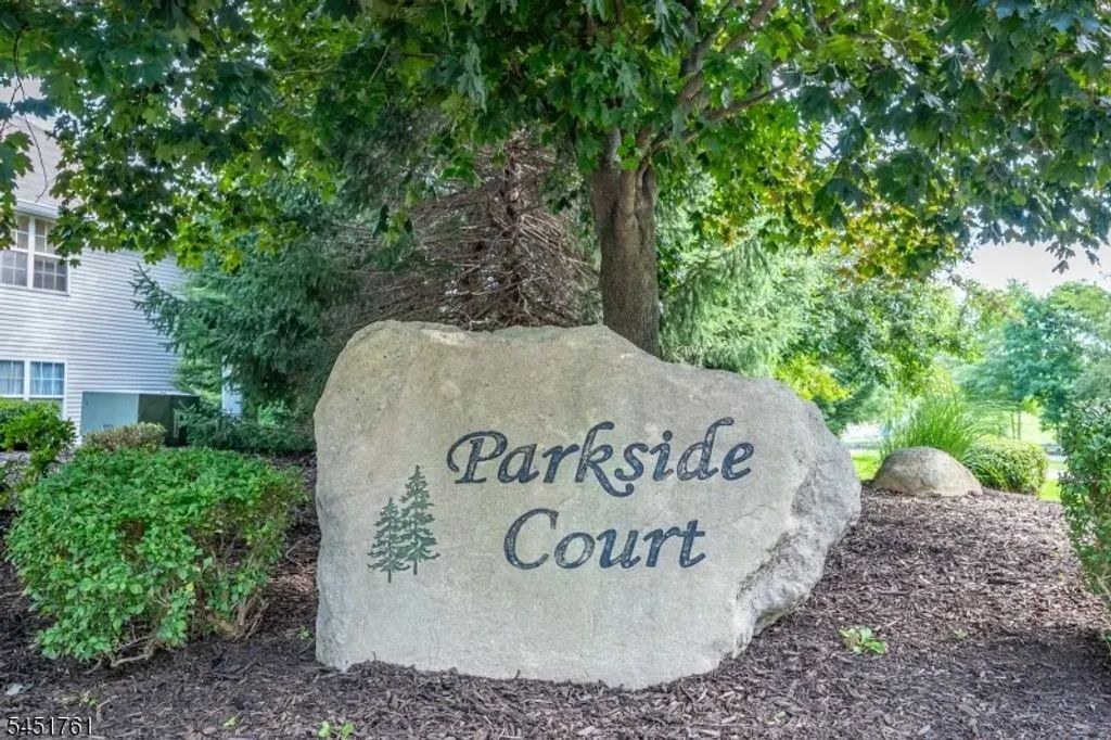10 Parkside Ct, Wayne Twp.
