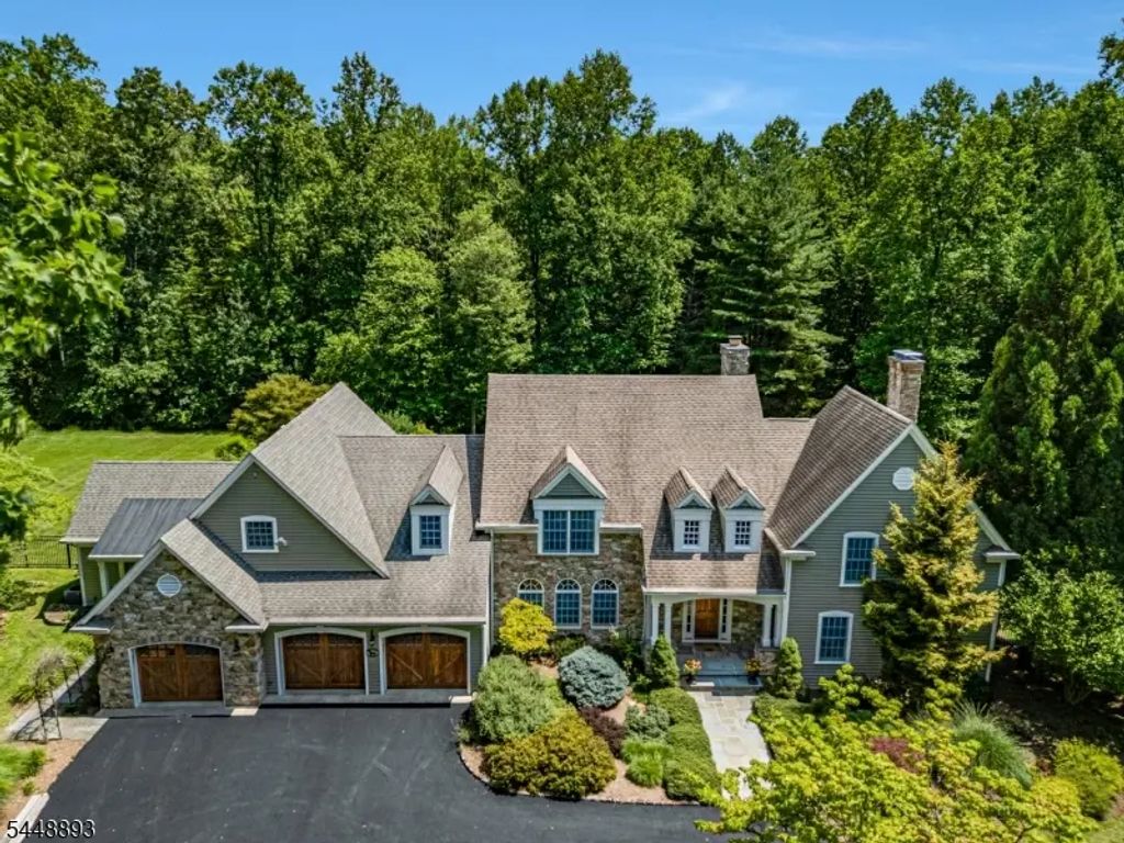 246 Beacon Hill Rd, Washington Twp.
