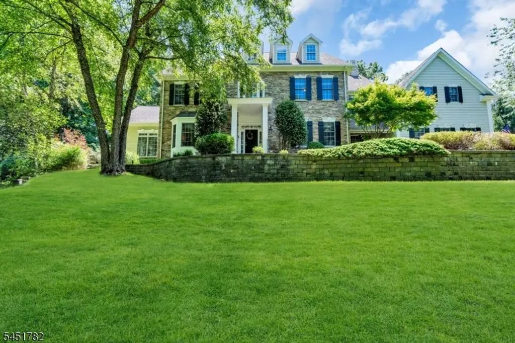 49 Parker Rd, Chester Twp.
