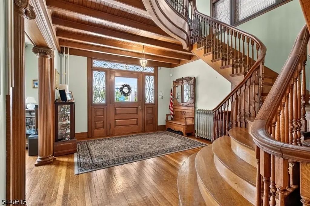 122 2nd Ave, Newark City