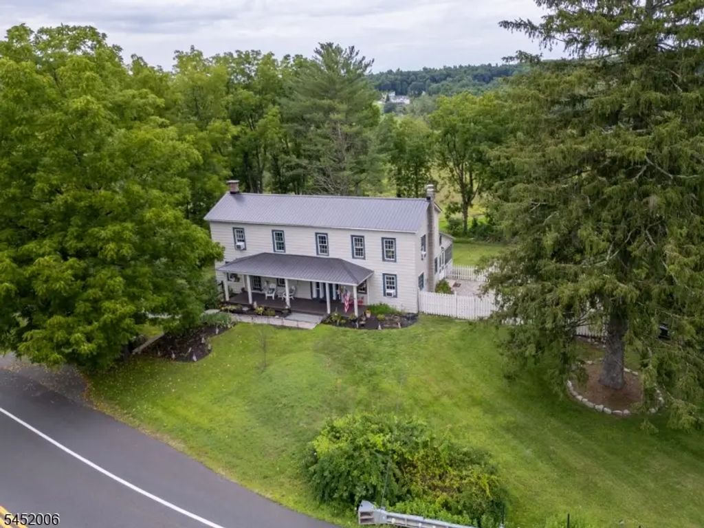 213 Clove Rd, Montague Twp.