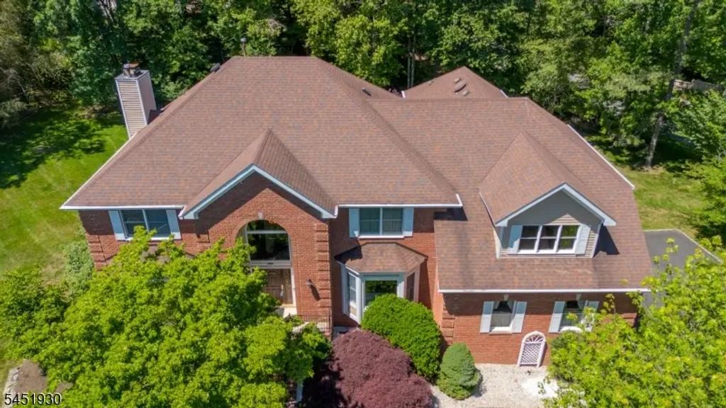 40 Newland Ct, Bridgewater Twp.