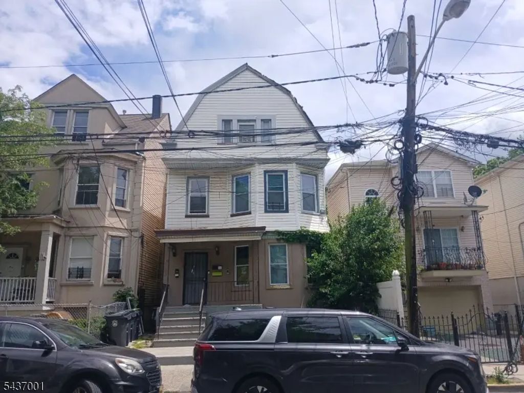 118 Seymour Ave, Newark City
