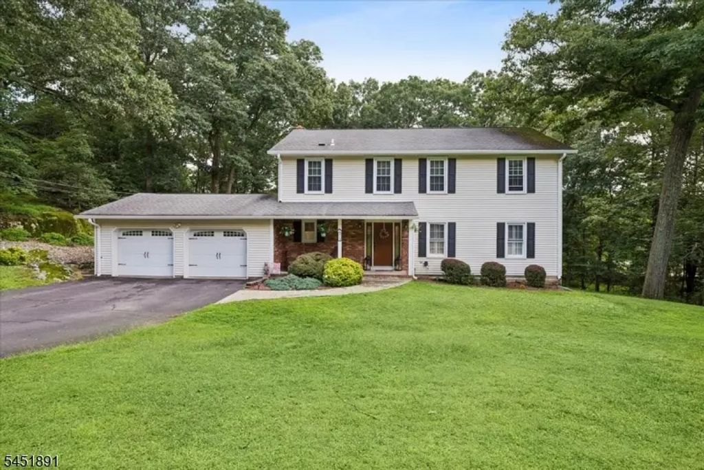 19 Mohawk Ave, Hopatcong Boro