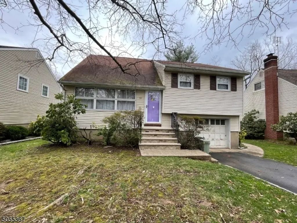 70 Beverly Rd, Bloomfield Twp.