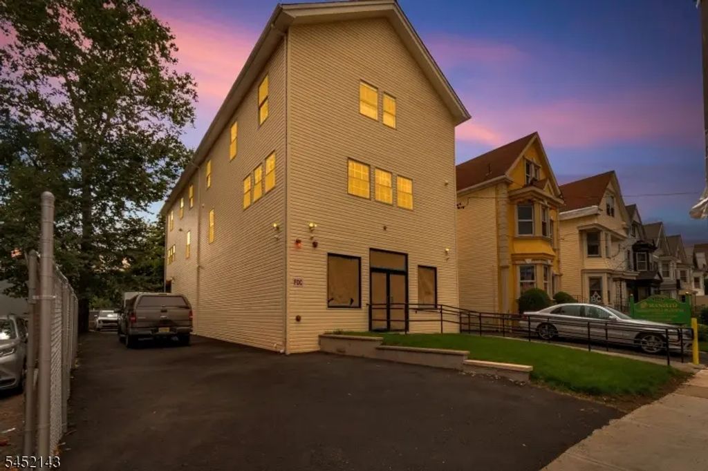 1142 Clinton Ave, Irvington Twp.