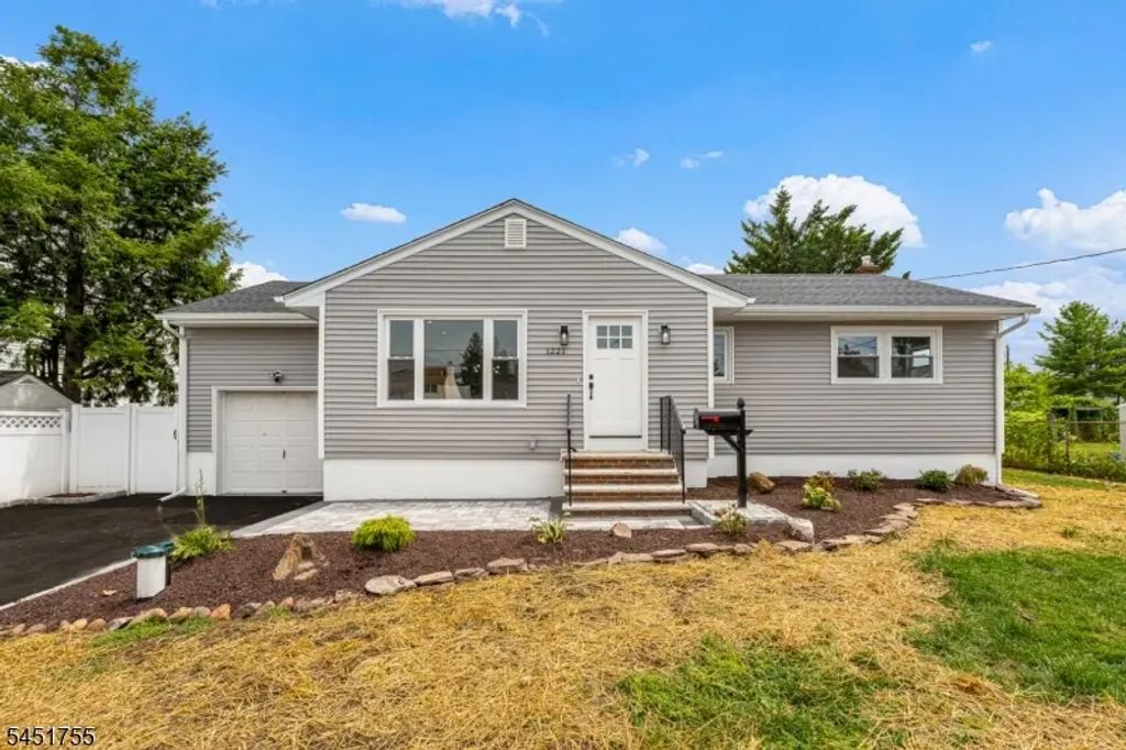 1221 Charter St, Piscataway Twp.