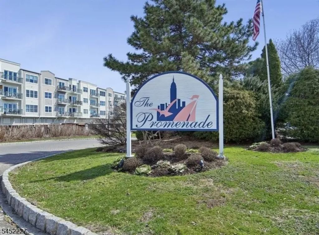 125 The Promenade, Edgewater Boro