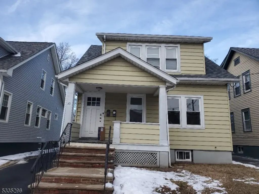 10 Henry Pl, Maplewood Twp.