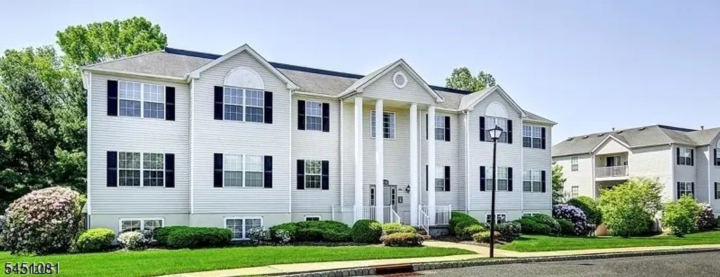 100 Liberty Village Drive, Warren Twp.