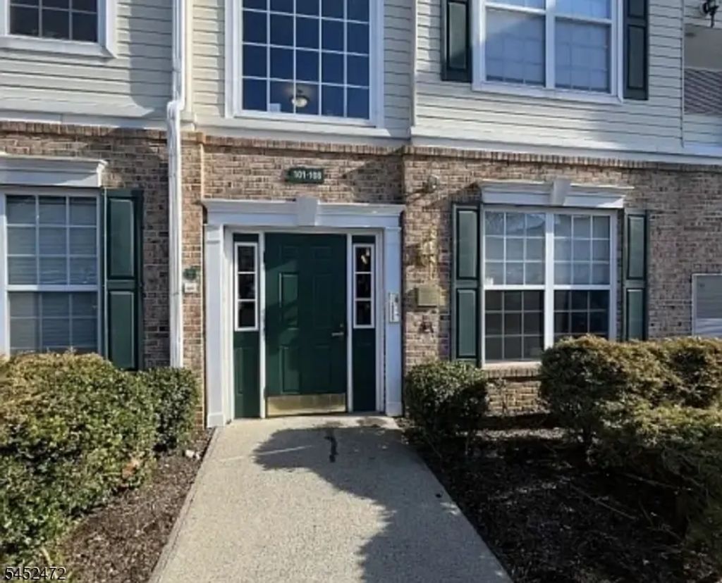 101 Limerick Ln, Lopatcong Twp.