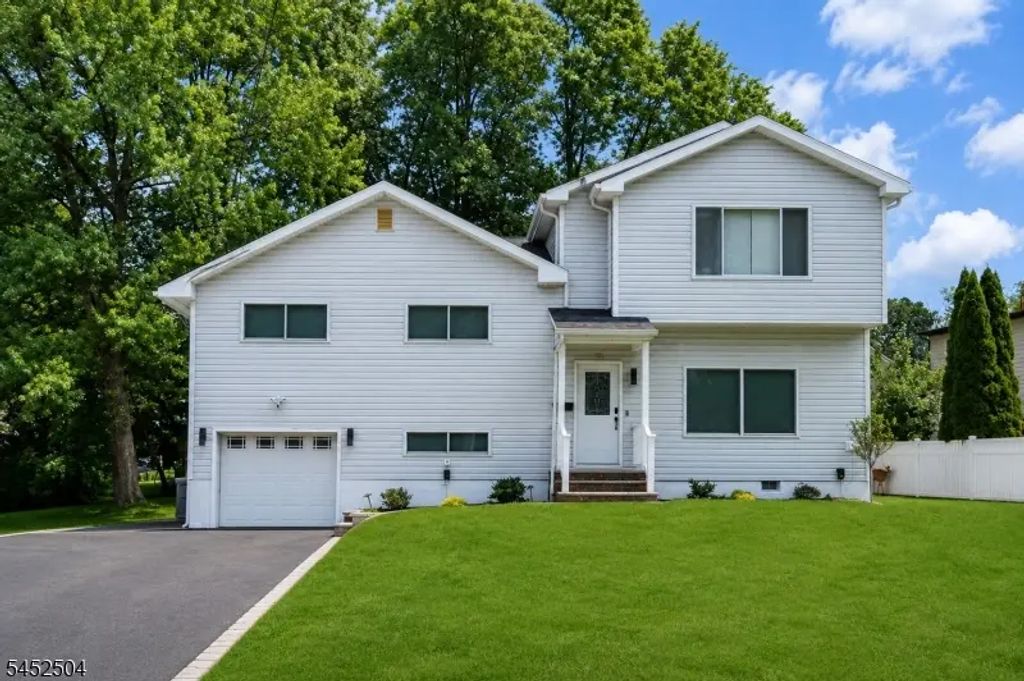 21 John Pl, Cedar Grove Twp.