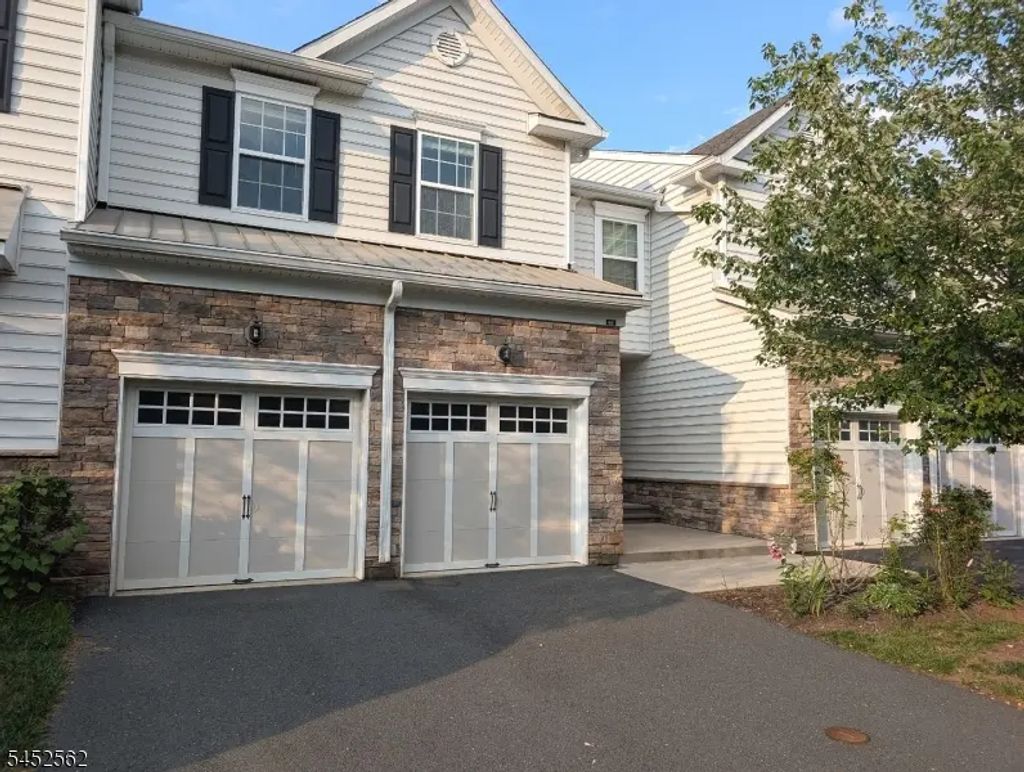 68 Autumn Ln, Montgomery Twp.