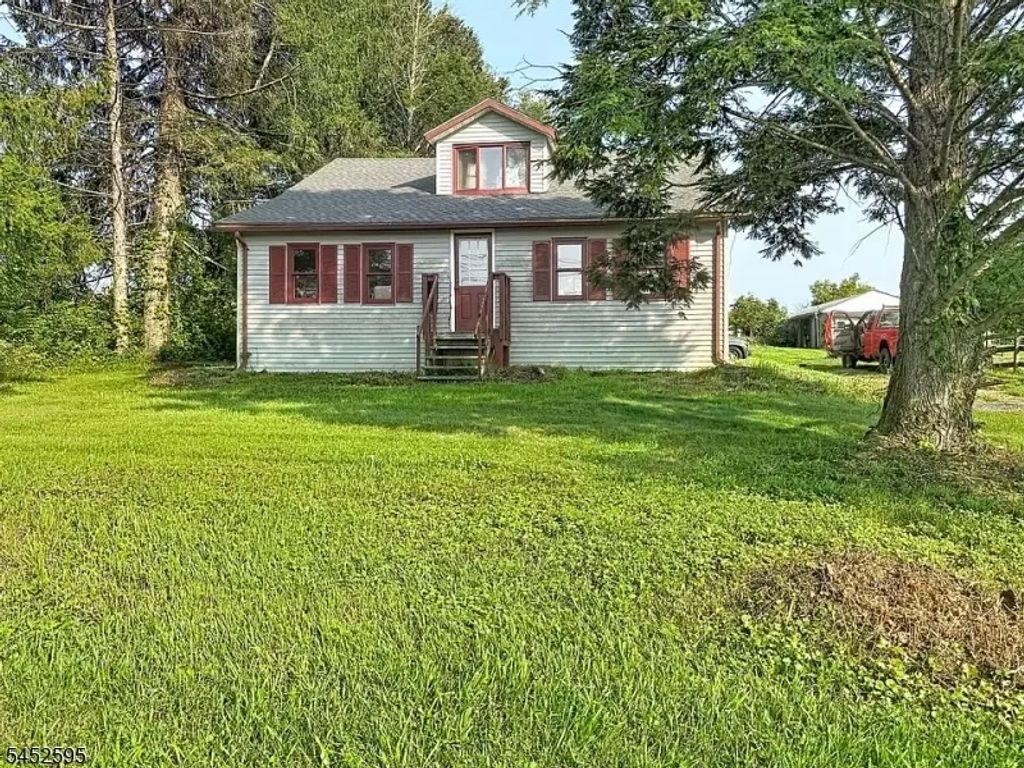 28 Wolfs Corner Rd, Green Twp.