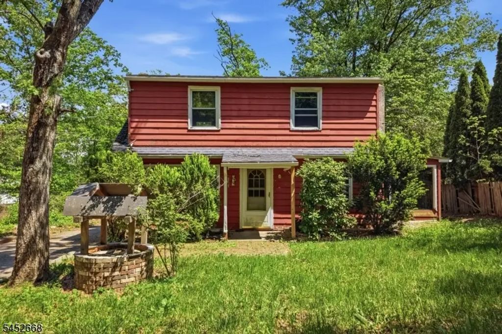 71 Center St, West Milford Twp.