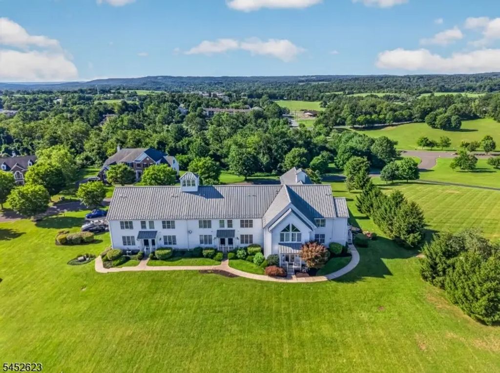 126 Albert Dr, Union Twp.