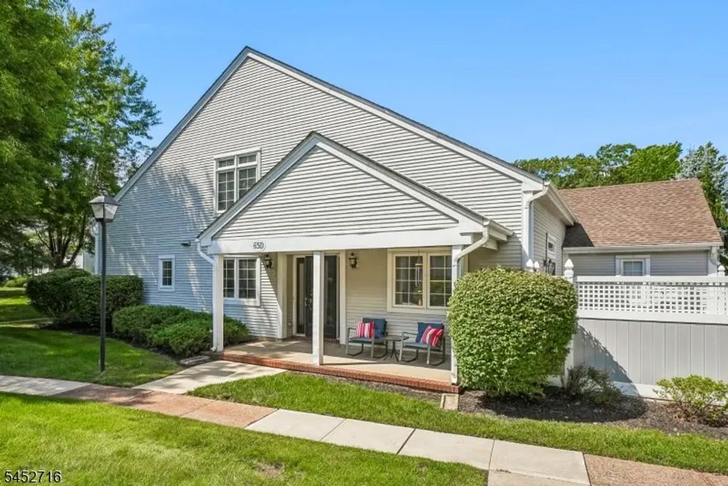 65d Winthrop Rd, Monroe Twp.
